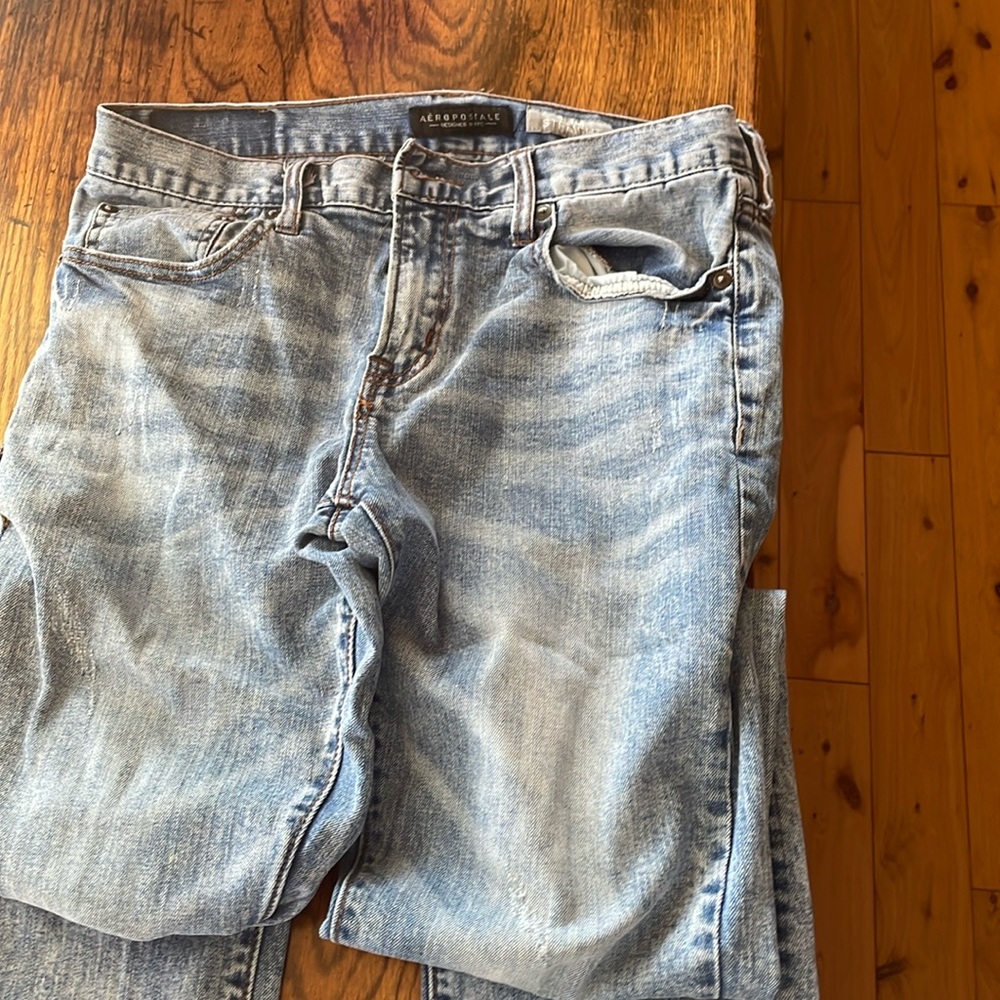 Aeropostale Slim Straight light wash jeans